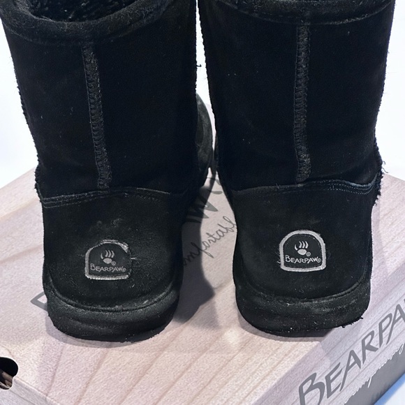 Bearpaw Elle Youth Short Black Winter Boots - Picture 3 of 10